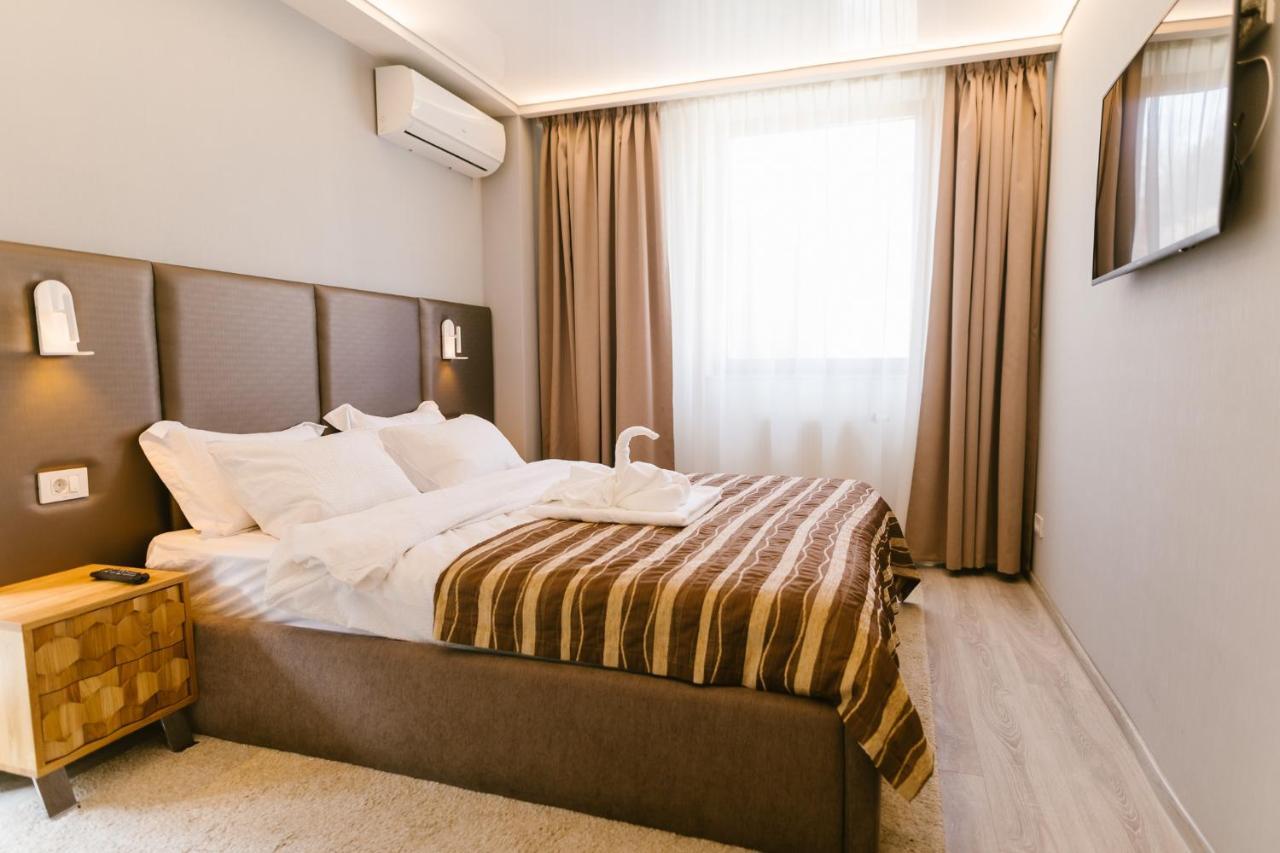 Sky View - Luxury Apartment With A Dream View Брашов Экстерьер фото